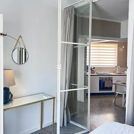 Tria Urban Chania Apartment