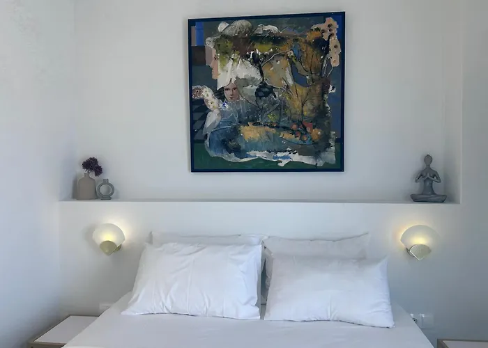 Tria Urban Chania アパート